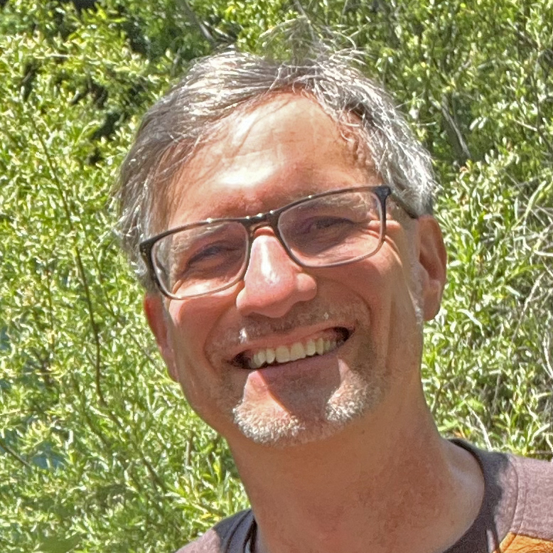 Headshot of Tom Allnutt