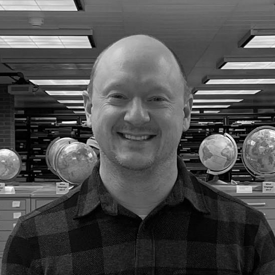 Headshot of Travis White